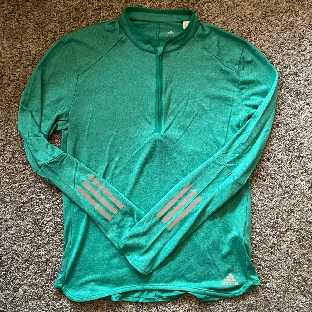 🥳HOST PICK🥳 Women’s Adidas top